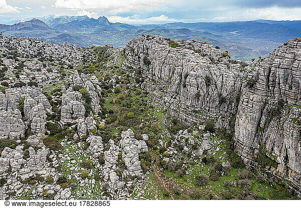 Luftaufnahme des Naturschutzgebiets El Torcal de Antequera  Antequera  Andalusien  Spanien  Europa