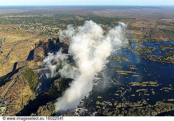 Luftaufnahme des Sambesi-Flusses  der Batoka-Schlucht und der Victoriafälle. Livingstone. Sambia.
