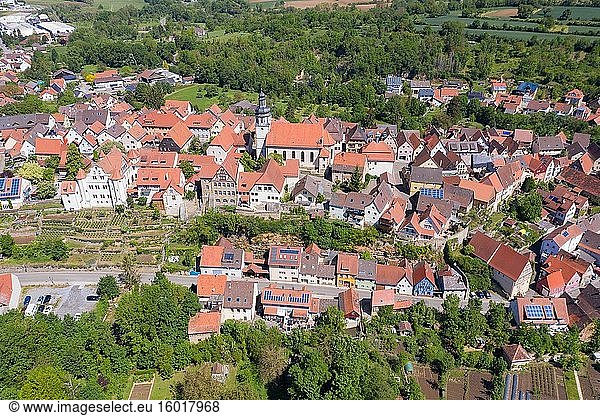 Luftaufnahme einer Drohne  Stadtansicht  Gochsheim  Baden-Württemberg  Deutschland  Europa.