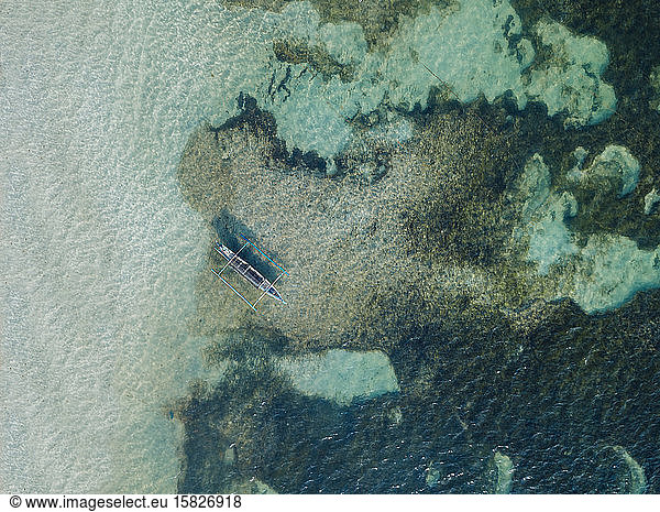 Luftaufnahme eines traditionellen Bootes