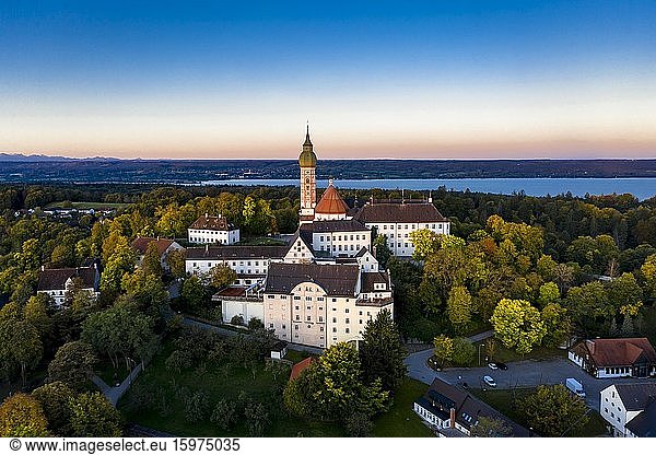 Luftaufnahme  Kloster Andechs  Pfaffenwinkel  Ammersee  Oberbayern  Bayern