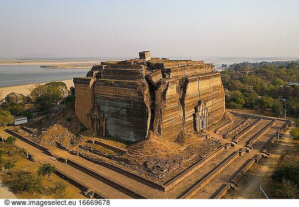 Luftaufnahme Mingun Pagode Mingun Myanmar Asien