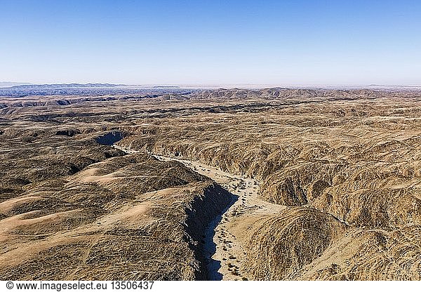 Luftaufnahme Trockenfluss Kuiseb schlängelt sich durch Canyon Kuiseb Canyon Namib-Naukluft-Nationalpark Namibia Afrika