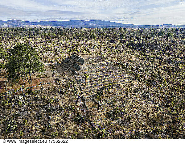 Luftaufnahme von alten Ruinen und Landschaft  Puebla  Mexiko