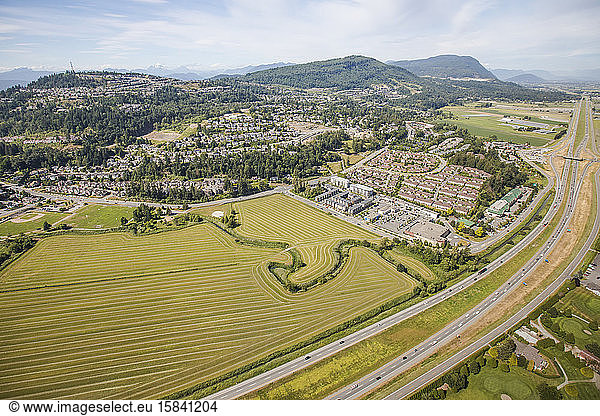 Luftaufnahme von Highway 1 und Sumas Mountain  Abbotsford  B.C.