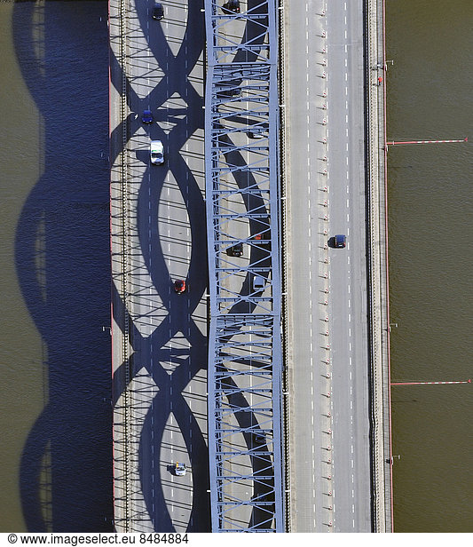 Luftbild  Elbbr¸cke ¸ber die Norderelbe  Hauptverkehrsachse in die Hamburger Innenstadt  Hamburg  Deutschland