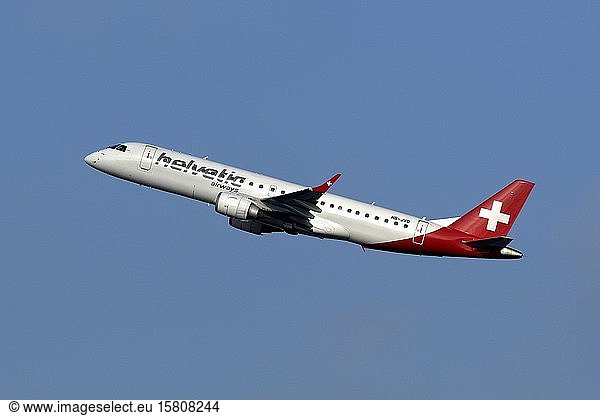 Luftfahrzeug Helvetic Airways Embraer ERJ-190  HB-JVO  Zürich Kloten  Schweiz  Europa
