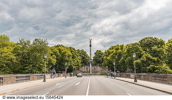 Luitpold bridge with angel of peace at the Maximiliansanlagen  Munich  Upper Bavaria  Bavaria  Germany  Europe