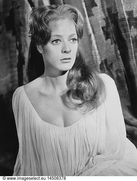 Maggie Smith  on-set of the Film  Othello  National Theater of Great Britain with Distribution via Eagle-Lion Films (UK)  Warner Bros. (US)  1965