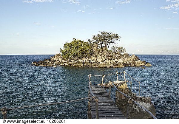 Malawi-See bei Tageslicht  Malawi