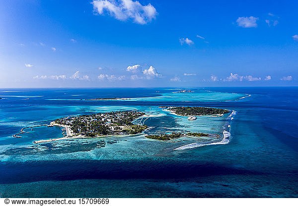 Malediven  Süd Male Atoll  Luftaufnahme von Kandooma und Guraidhoo