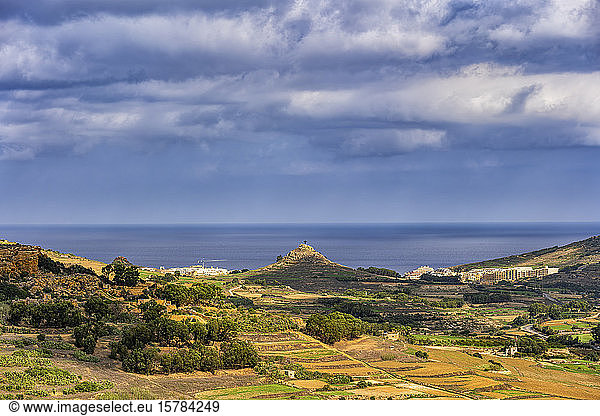 Malta  Landschaft der Insel Gozo im Mittelmeer