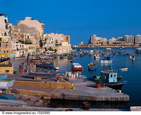 Malta  St. Julian´s  Spinola Bay  Fischereihafen  Boote