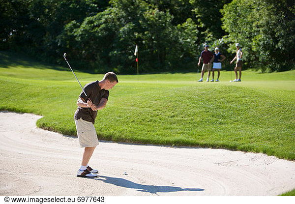 Mann  Sand  Falle  Fallen  Golfsport  Golf  Seitenansicht  Kurs