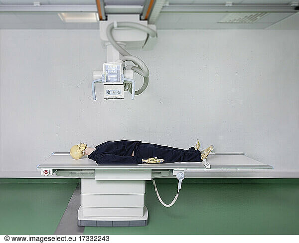 Mannequin under an x ray machine in a healthcare college