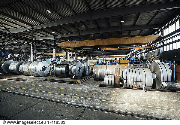 Manufactured steel sheet roll arranged in distribution warehouse