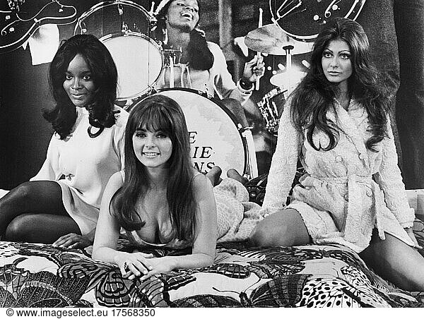 Marcia McBroom  Dolly Read and Cynthia Myers  on-set of the Satirical Film  'Beyond the Valley of the Dolls'  20th Century-Fox  1970