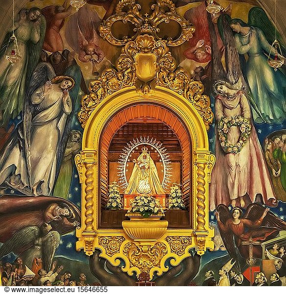 Marienbild im Heiligtum  Schutzpatronin der Kanarischen Inseln  Jungfrau von Candelaria  Virgen de la Candelaria in der Basílica de Nuestra Senora de la Candelaria  Heiligtum Candelaria  Teneriffa  Kanarische Inseln  Spanien  Europa