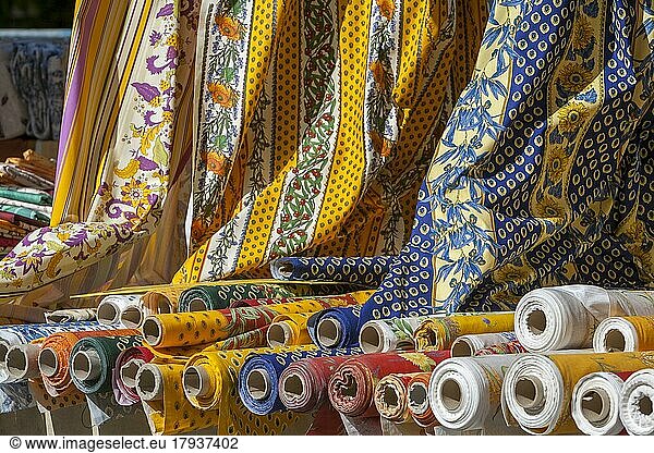 Market sale of fabrics with typical Provencal patterns  weekly market market  Sault  Vaucluse department in the Provence-Alpes-Côte d'Azur region  France  Europe