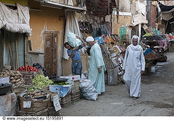 Markt von Kharga Oase  Libysche Wueste  Aegypten