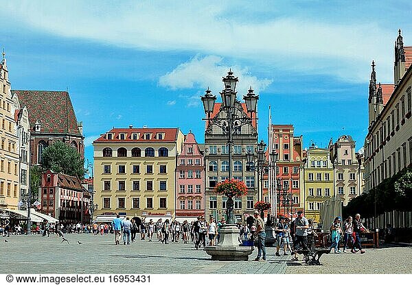 Marktplatz in der historischen Altstadt von Wroclaw - Polen.
