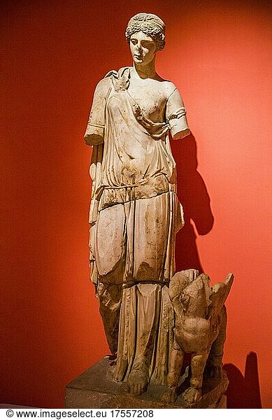 Marmorstatue der Nemesis  Perge  2. Jhd. Halle der Götter  Archäologisches Museum  Antalya  Türkei  Antalya  Türkei  Asien