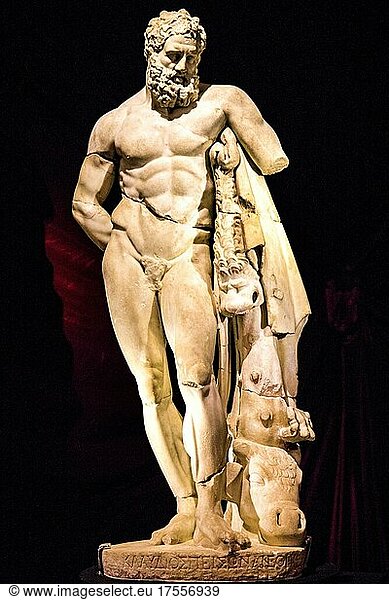 Marmorstatue des Heracles  Perge  2. Jhd. Halle der Götter  Archäologisches Museum  Antalya  Türkei  Antalya  Türkei  Asien