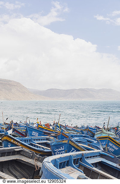 Marokko  blaue Fischerboote