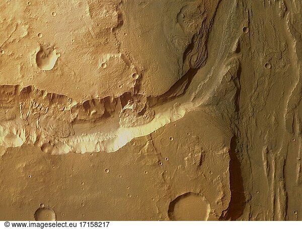 MARS Ares Vallis -- 2005 -- Ein zehn Kilometer breiter Talarm mündet auf diesem Bild von Mars Express von Westen her in Ares Vallis. Dieser Orbiter hat seit seiner Ankunft im Jahr 2004 detaillierte Daten über den Mars gesammelt -- Bild von Lightroom Photos / ESA.
