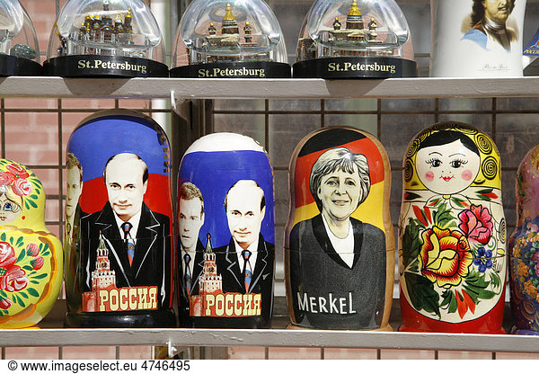 Matrjoschkas  Putin  Merkel  Souvenirs  Andenken  St. Petersburg  Russland