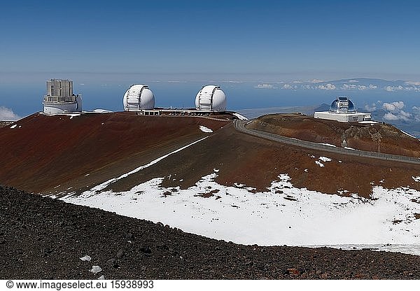 Mauna Kea Gemini Observatory  Subaru Telescope  Keck Observatory and Infrared Telescope Facility  Mauna Kea Ice Age Natural Area Reserve  Big Island  Hawaii  USA  North America