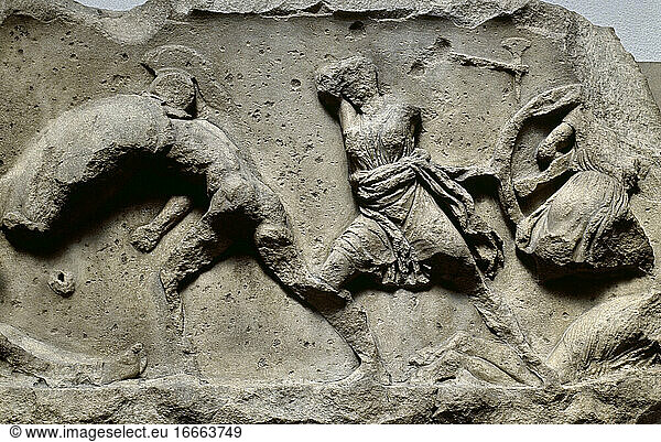 Mausoleum von Halikarnassos. 4. Jahrhundert v. Chr. Ausschnitt. Amazonomachie. Relief. Fries  der um den oberen Teil des Podiums verläuft. Aus Bodrum  Türkei.
