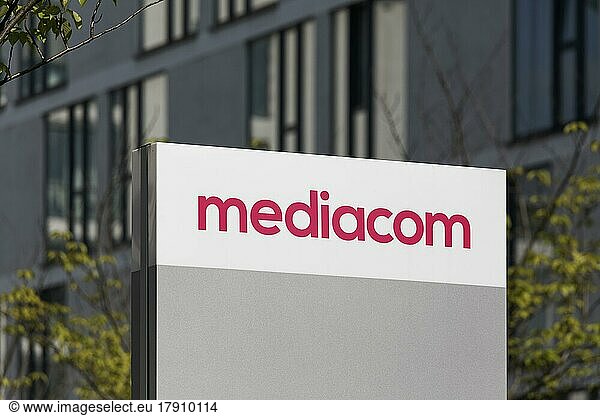 Mediacom GmbH  logo  media agency  agency for media consulting  Düsseldorf  North Rhine-Westphalia  Germany  Europe