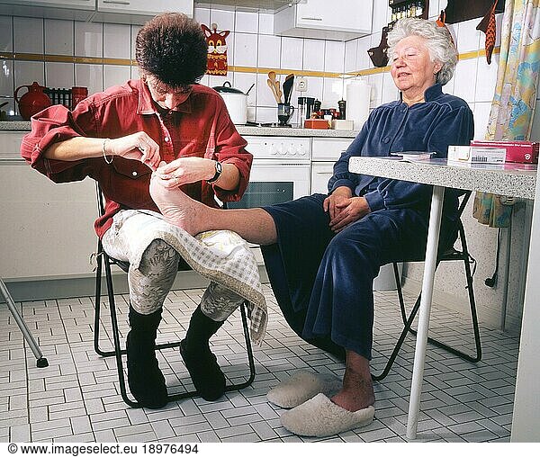 Medicine  at least in GP practices  among specialists and in hospitals  were not much different in the 1990s than they are today. Ierlohn. Private chiropody  DEU  Germany  Iserlohn  Europe