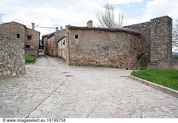 Medinaceli  Häuser und arabische Tür. Provinz Soria  Kastilien und Leon  Spanien.