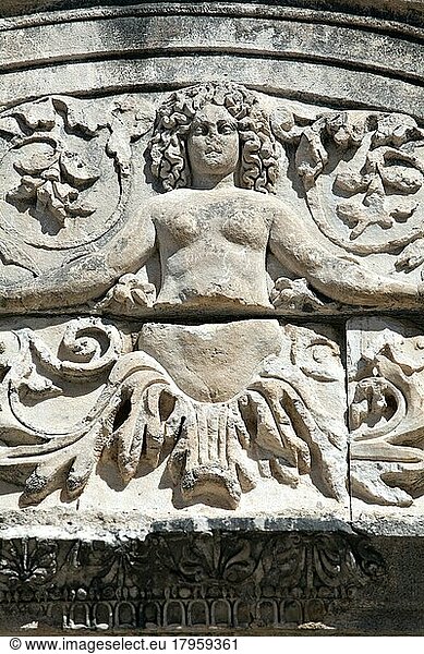 Medusa Detail des Hadrianstempels  Ephesus  Izmir  Türkei  Asien