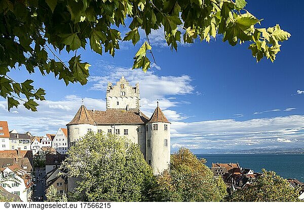 Meersburg Castle in the sunshine with a view of the Alps  Meersburg  Lake Constance  Baden-Württemberg  Germany  Europe