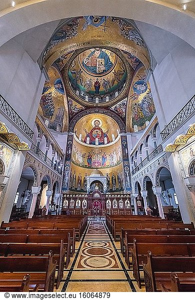 Melkitische griechisch-katholische Basilika des Heiligen Paulus im byzantinischen Stil in der Gemeinde Harissa-Daraoun im Libanon.