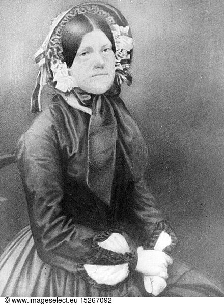 Menschen hist.  Frauen  19. Jahrhundert  Frau fÃ¼r Foto posierend  Mitte 19. Jahrhundert
