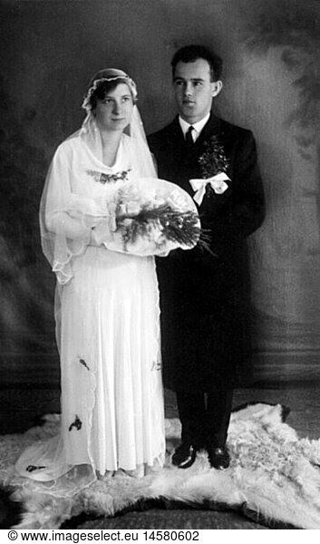Menschen hist  Hochzeit  Hochzeitspaar  Brautpaar  Fotopostkarte  um 1925