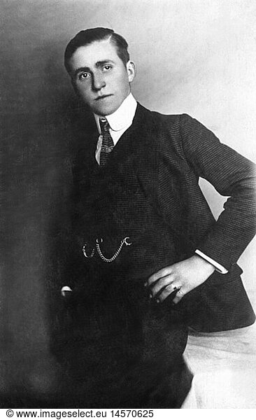 Menschen hist.  MÃ¤nner  junger Mann  Halbfigur  1922 Menschen hist., MÃ¤nner, junger Mann, Halbfigur, 1922,