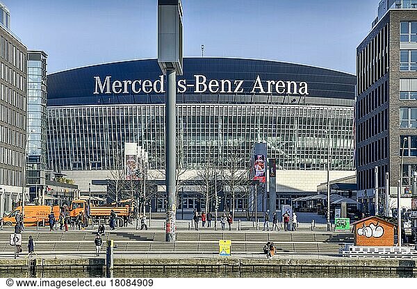 Mercedes Benz Arena  Mercedes-Benz-Platz  Mühlenstraße  Spree  Friedrichshain  Berlin  Deutschland  Europa