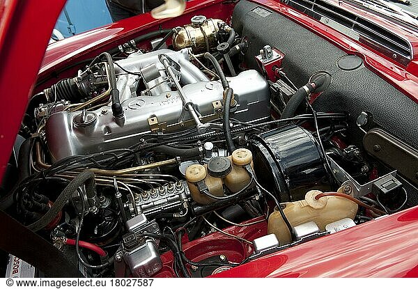 Mercedes Benz SL  6-Zylinder-Motor  Sechszylinder-Motor