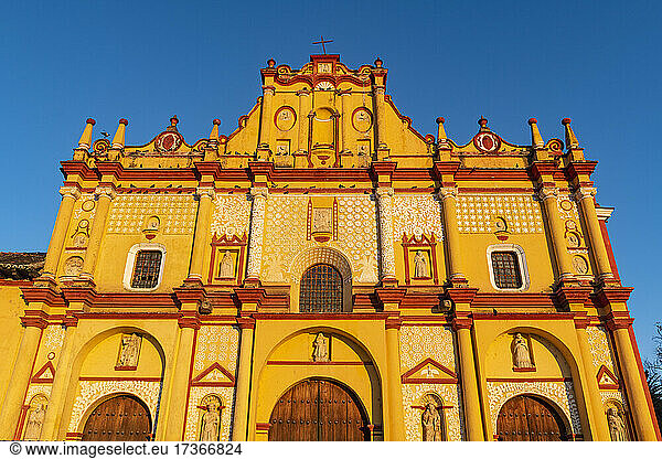 Mexiko  Chiapas  San Cristobal de las Casas  Fassade der Catedral de San Cristobal de las Casas