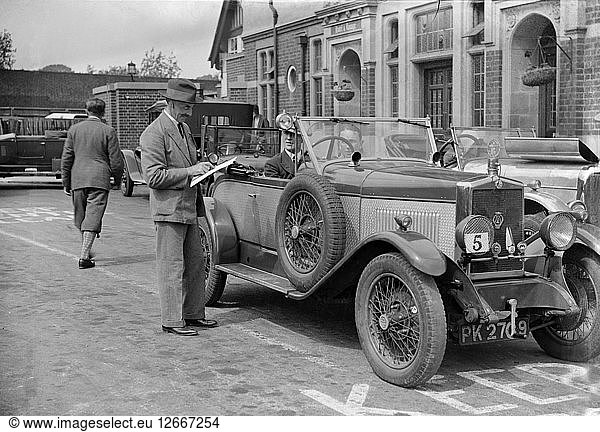 MG 14/40 von DC Collins bei der Teilnahme an der North West London Motor Club Trial  1. Juni 1929. Künstler: Bill Brunell.