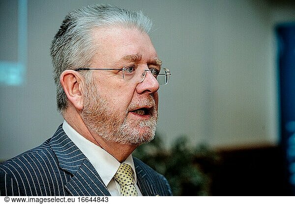 Michael Russell MSP  Kabinettssekretär für Verfassung  Europa und Außenbeziehungen im schottischen Parlament.