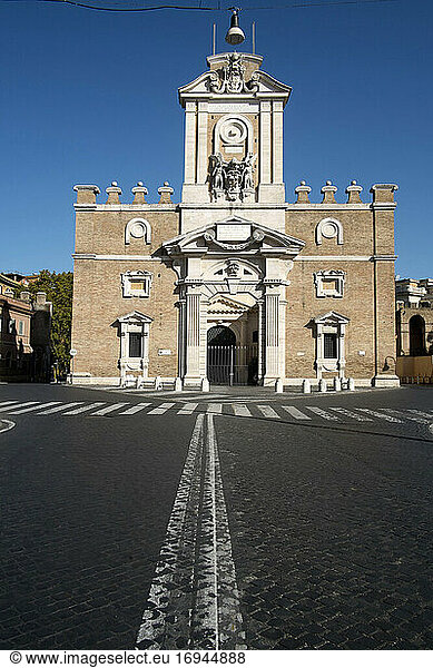 Michelangelos Stadttor Porta Pia  Rom  Latium  Italien  Europa