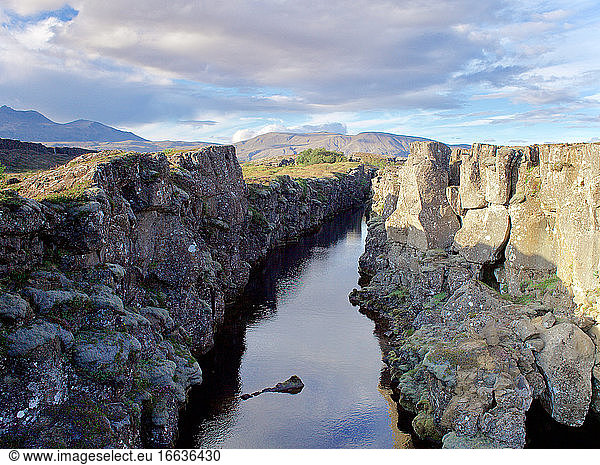 Mid-Atlantic fault  ?ingvell or Thingvellir National Park  UNESCO World Heritage Site  Iceland