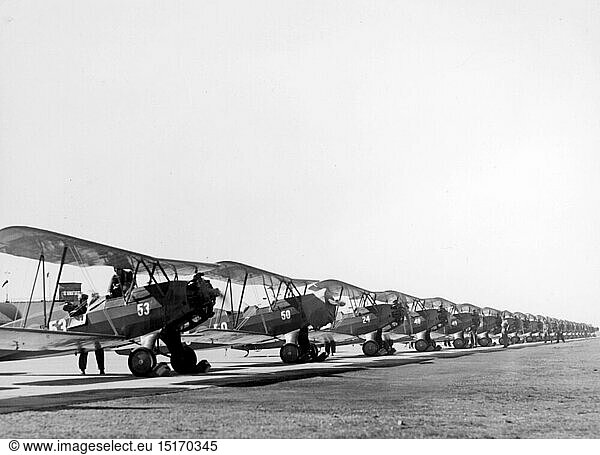 military  Great Britain  Air Force  training  training aircrafts of the type Bristol Bulldog in a flight school of the Royal air Force  1938