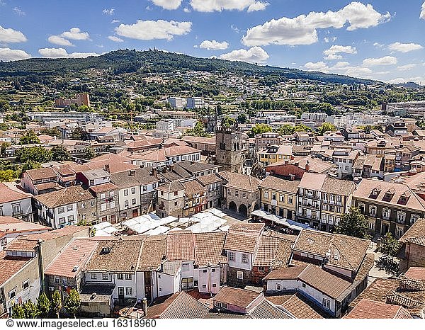 Mittelalterlicher Stadtkern von Guimaraes  Portugal  Europa